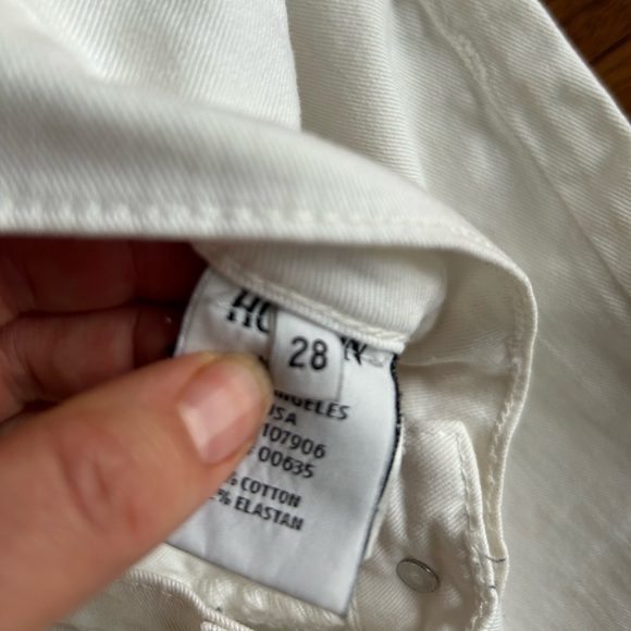 Mid rise Hudson white jeans. - Picture 3 of 7